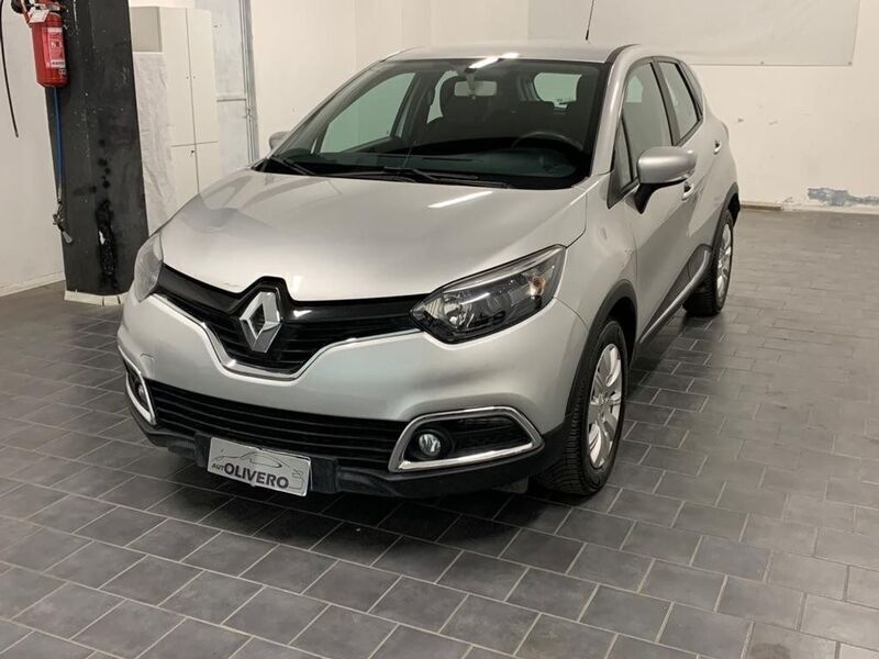 Usato 2014 Renault Captur 1.5 Diesel 90 CV (8.990 €)