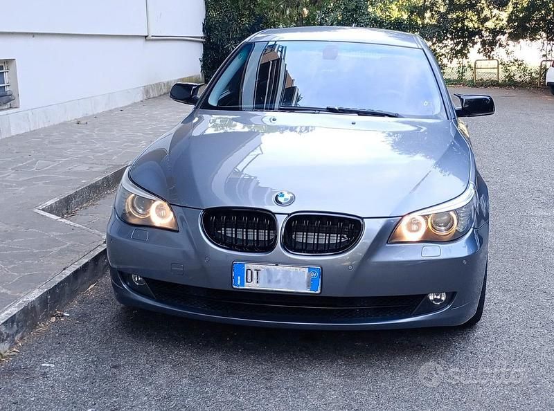 Usata BMW 530 235 CV (172 kW) 2009 Grigio Station wagon