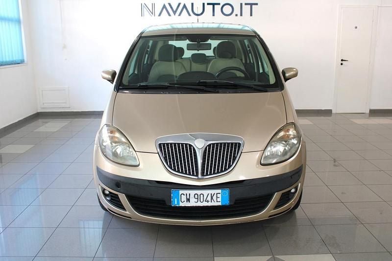 Usata Lancia Musa 100 CV (73 kW) 2005 Oro Monovolume