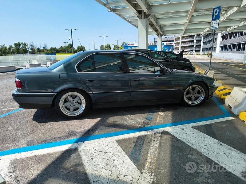 Usata 1995 BMW 740 Comfort Edition Tre volumi | 12.000 € - Immagine 1/4