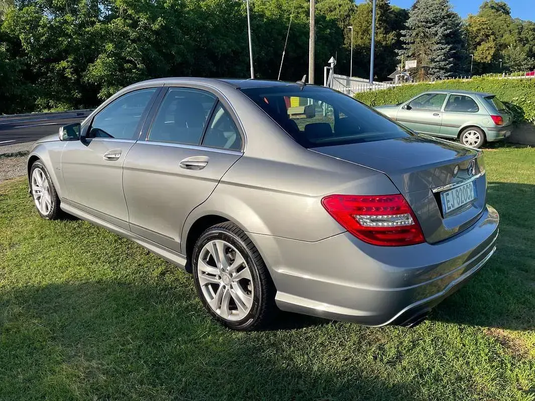 Usata Mercedes C200 Avantgarde 136 CV (100 kW) 2011 Berlina