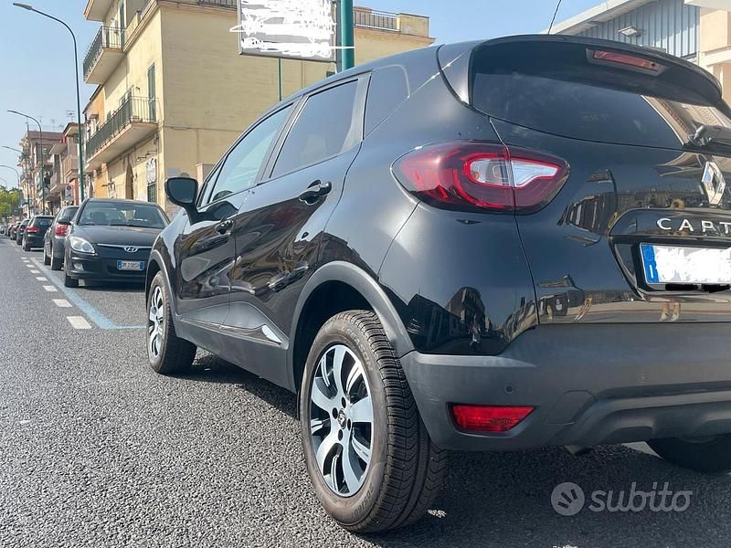 Usata Renault Captur 90 CV (66 kW) 2019 Nero SUV