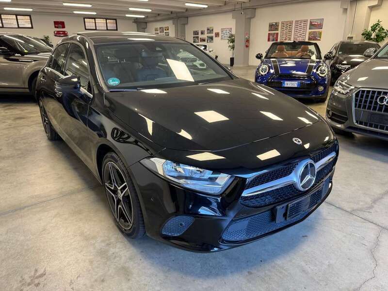 Usata Mercedes A200 150 CV (110 kW) 2021 Nero Berlina