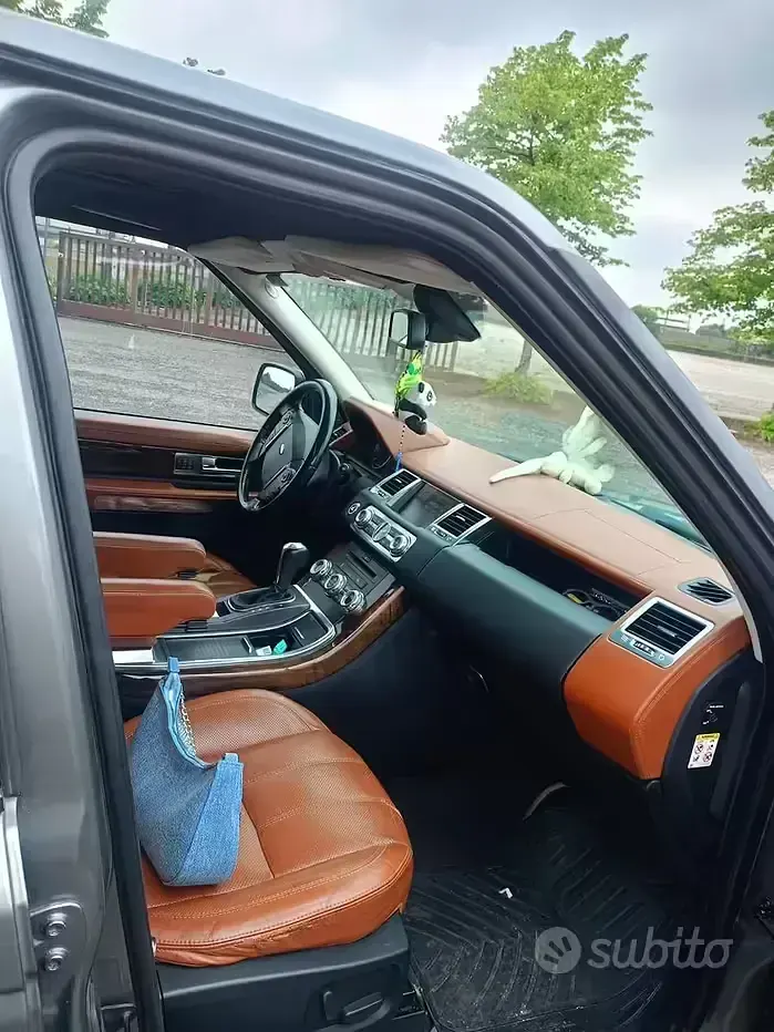 Usado Land Rover Range Rover 245 HP (180 kW) 2010 Cinzento SUV