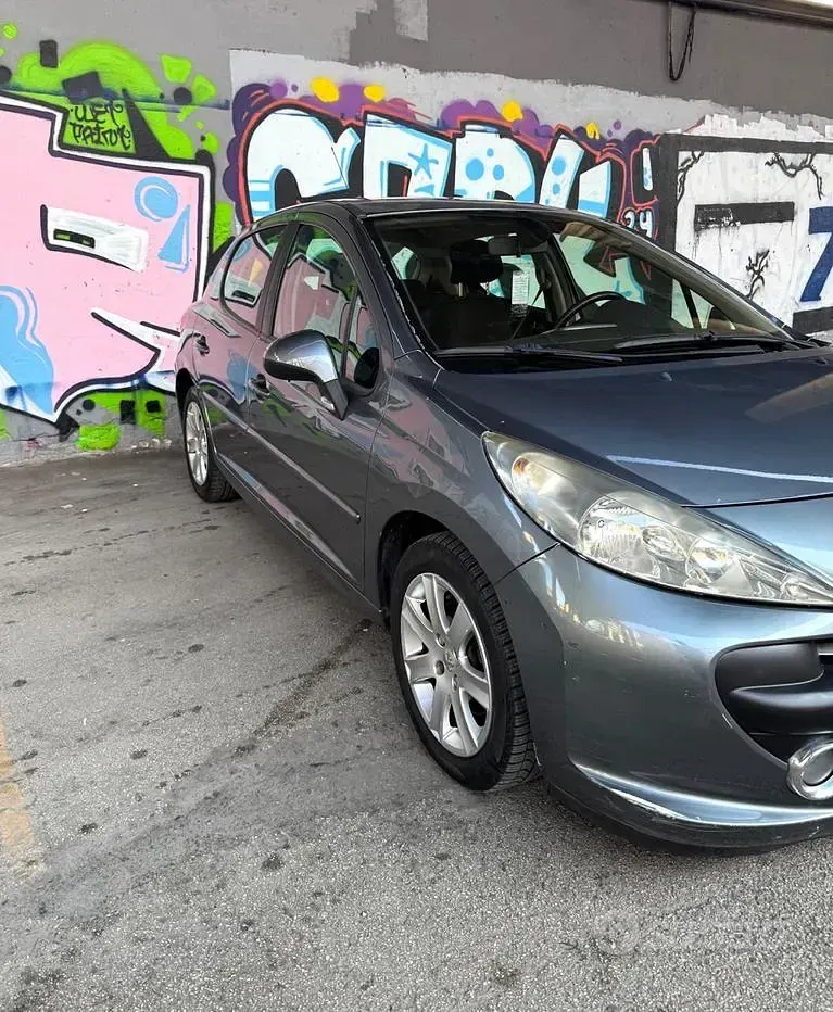 Usata Peugeot 207 110 CV (80 kW) 2009 Blu Berlina