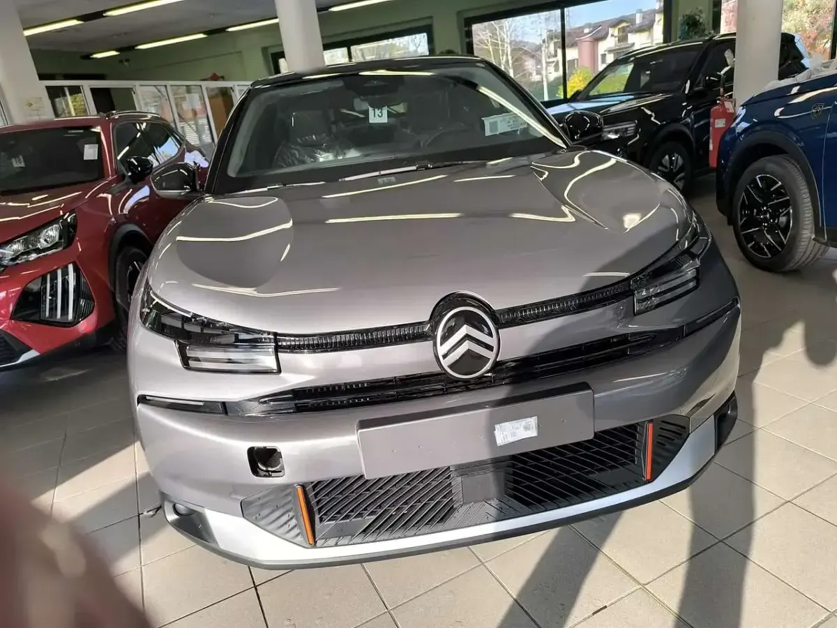 Nuova Citroën C4 145 CV (106 kW) 2025 Rosso Berlina