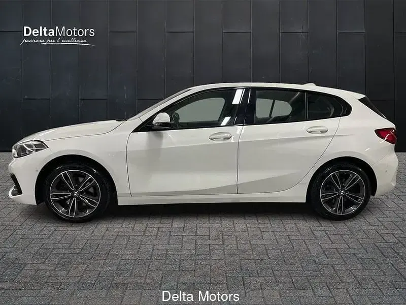 Usata BMW 116 Sport Line 109 CV (80 kW) 2020 Bianco Utilitaria