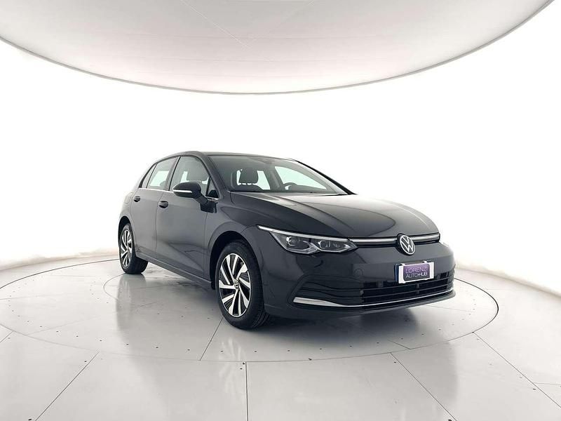 Grigio Usata 2021 VW Golf VIII Style Tre volumi | 22.990 € (Buon prezzo) - Immagine 1/4