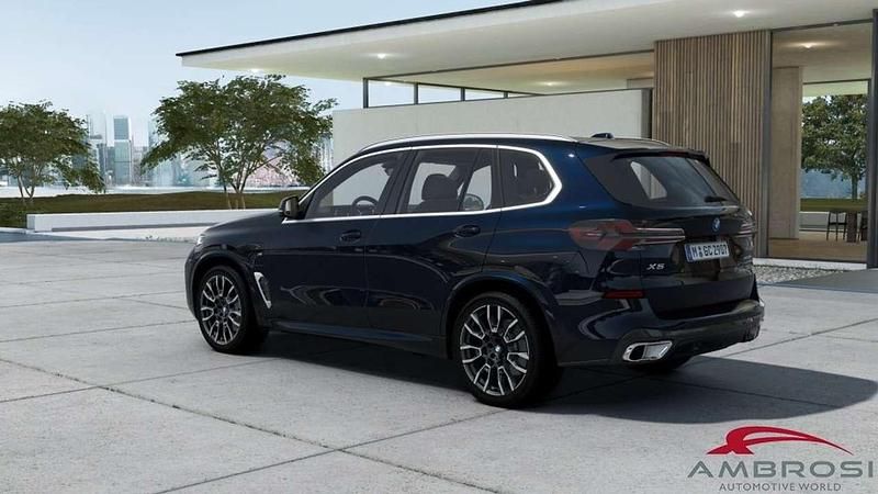 Nuova BMW X5 M Sport 489 CV (359 kW) 2025 Nero SUV