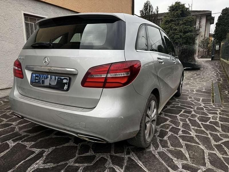 Usata Mercedes B200 Premium 136 CV (100 kW) 2017 Monovolume