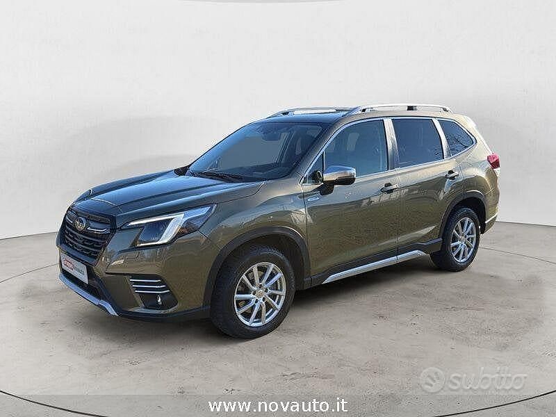 Usata Subaru Forester Style 150 CV (110 kW) 2023 Marrone SUV