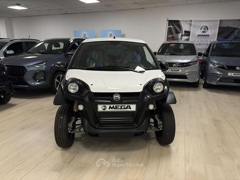 Nuova Aixam e-Scouty 2025 Bianco Berlina