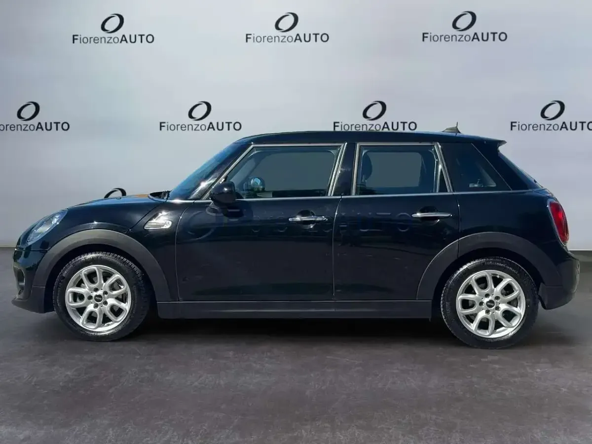 Usata Mini ONE Hype 102 CV (75 kW) 2017 Nero Utilitaria