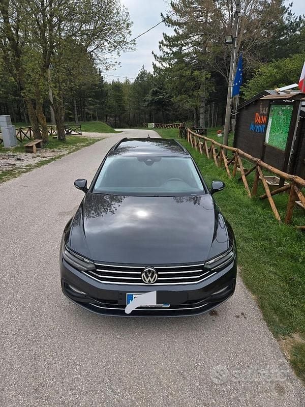 Usata VW Passat 150 CV (110 kW) 2020 Nero Station wagon