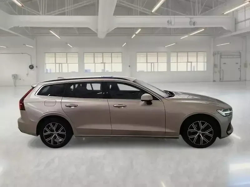 Usata Volvo V60 Core 197 CV (144 kW) 2022 Station wagon