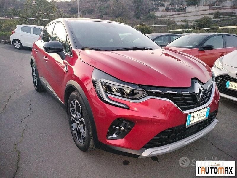Usata Renault Captur Intens 145 CV (106 kW) 2023 Rosso SUV