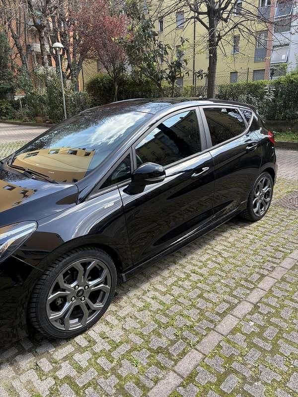 Usata Ford Fiesta ST-Line 101 CV (74 kW) 2019 Nero Utilitaria