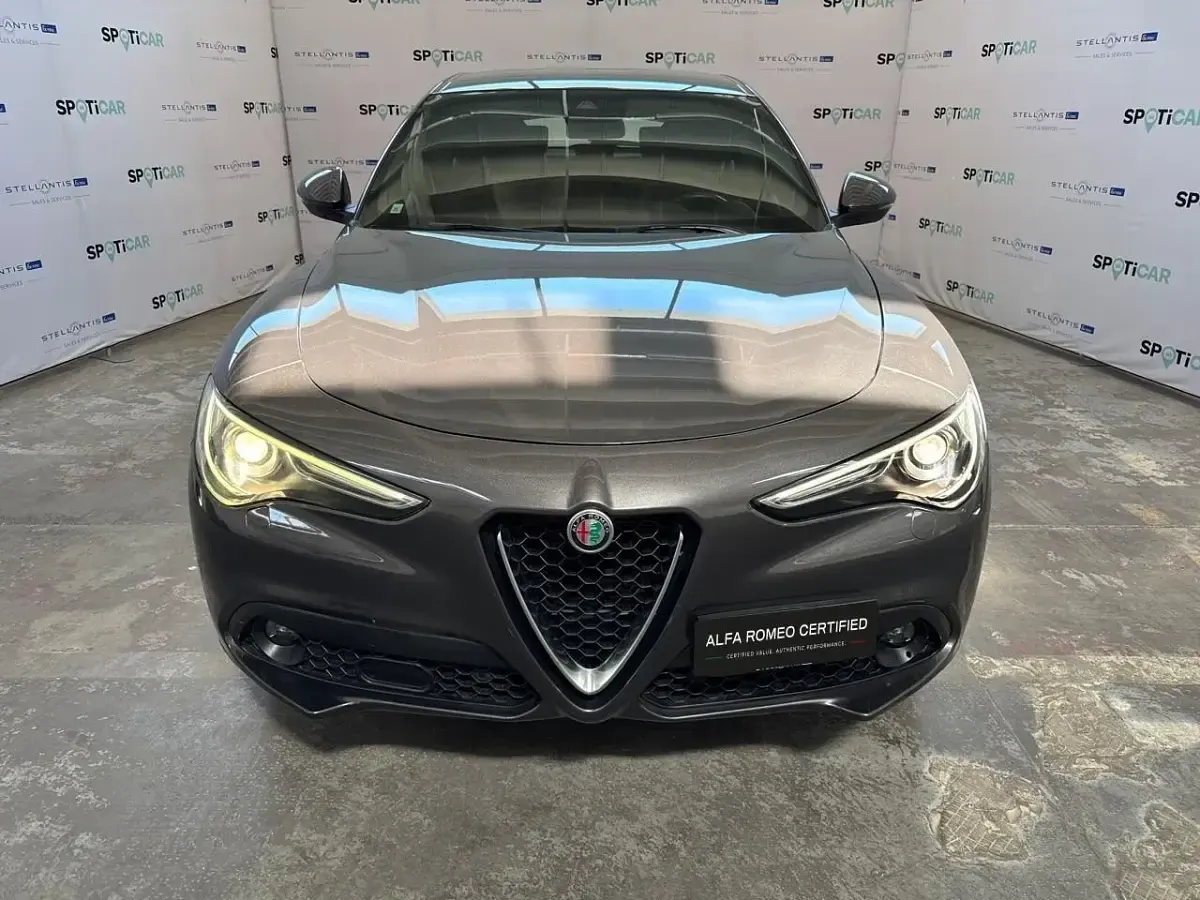Usata Alfa Romeo Stelvio Business 160 CV (117 kW) 2022 Nero SUV