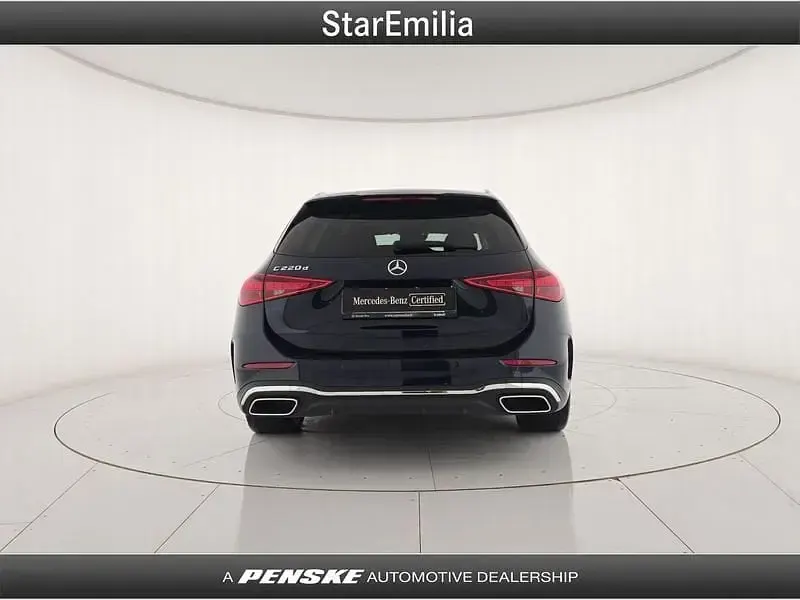 Usata Mercedes 220 Premium Plus 200 CV (147 kW) 2022 Blu/azzurro Station wagon