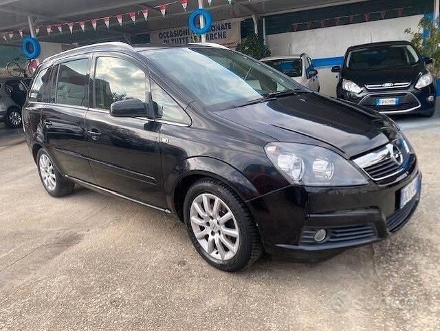 Usata Opel Zafira Enjoy 140 CV (102 kW) 2007 Nero Monovolume