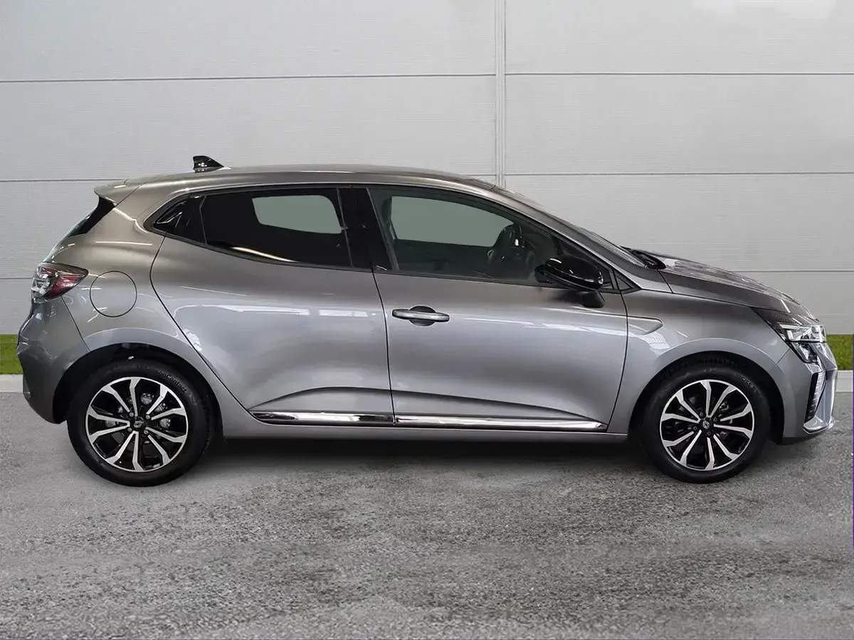 Second-hand Renault Clio V Techno 91 CP (66 kW) 2025 Gri Berlinǎ