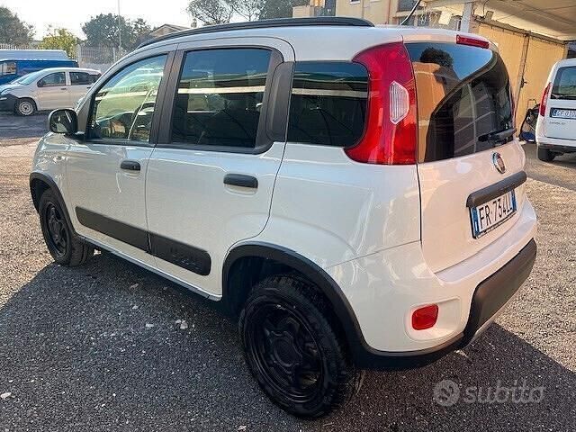 Usata Fiat Panda 4x4 S 95 CV (69 kW) 2018 Bianco Utilitaria