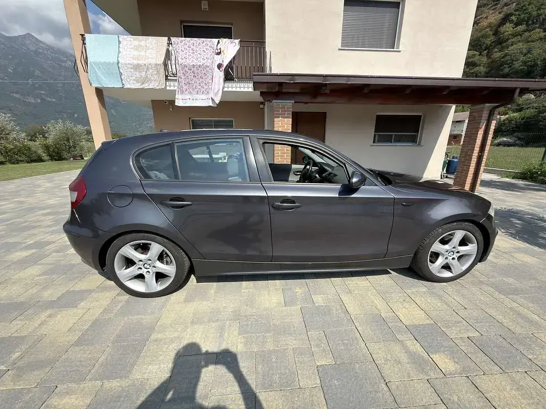 Usata BMW 120 163 CV (119 kW) 2005 Utilitaria