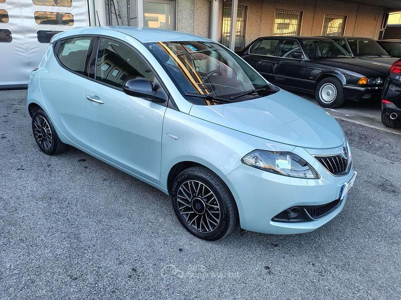 Usata Lancia Ypsilon S 69 CV (50 kW) 2024 Verde Utilitaria