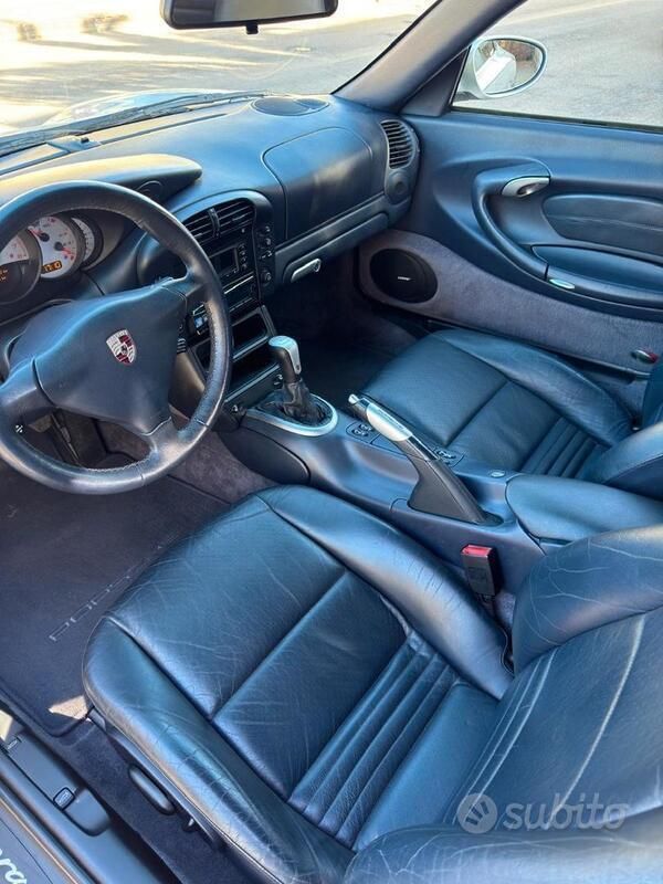 Usata Porsche 911 320 CV (235 kW) 2002 Grigio Cabrio