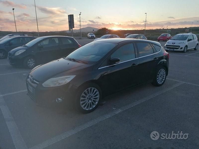 Nero Usata 2012 Ford Focus Titanium Tre volumi | 4500 € - Immagine 1/4