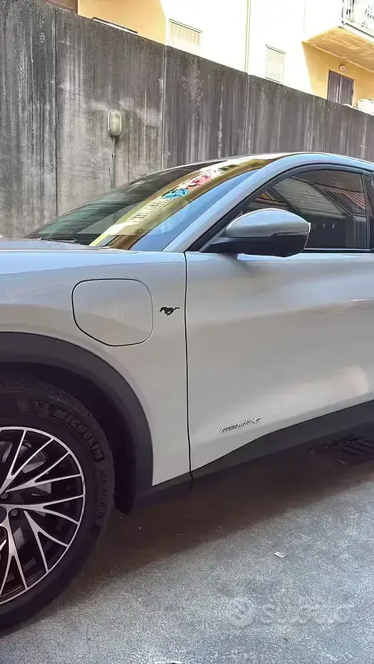 Usata Ford Mustang Mach-E Standard Range 100 kW (136 CV) 2021 Grigio SUV