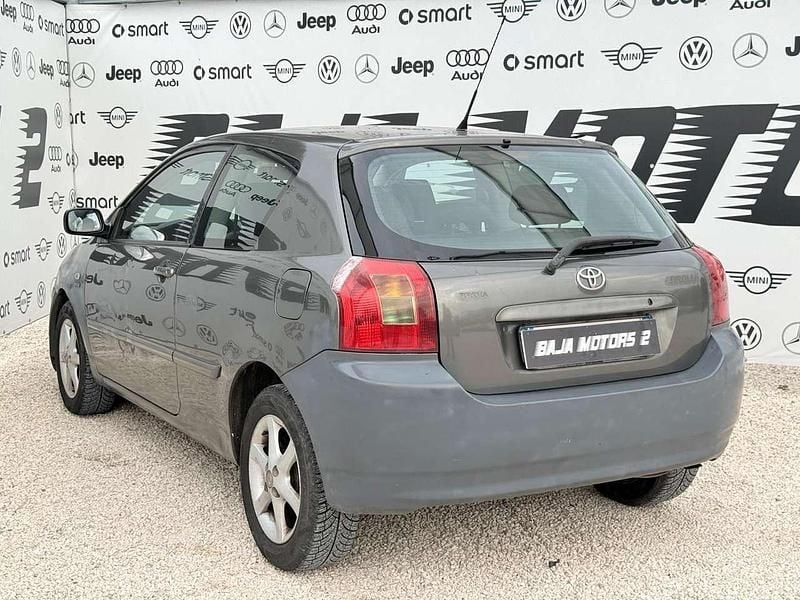 Usata Toyota Corolla 97 CV (71 kW) 2002 Nero Berlina