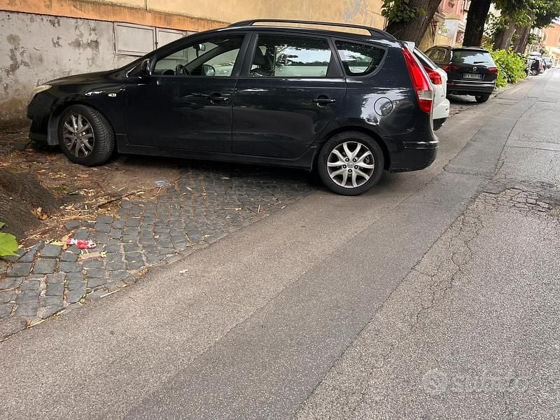 Usata Hyundai i30 122 CV (89 kW) 2010 Nero Station wagon