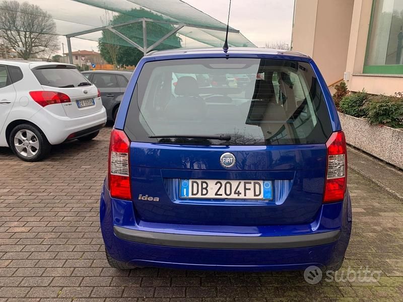 Usata Fiat Idea 78 CV (57 kW) 2006 Blu Monovolume