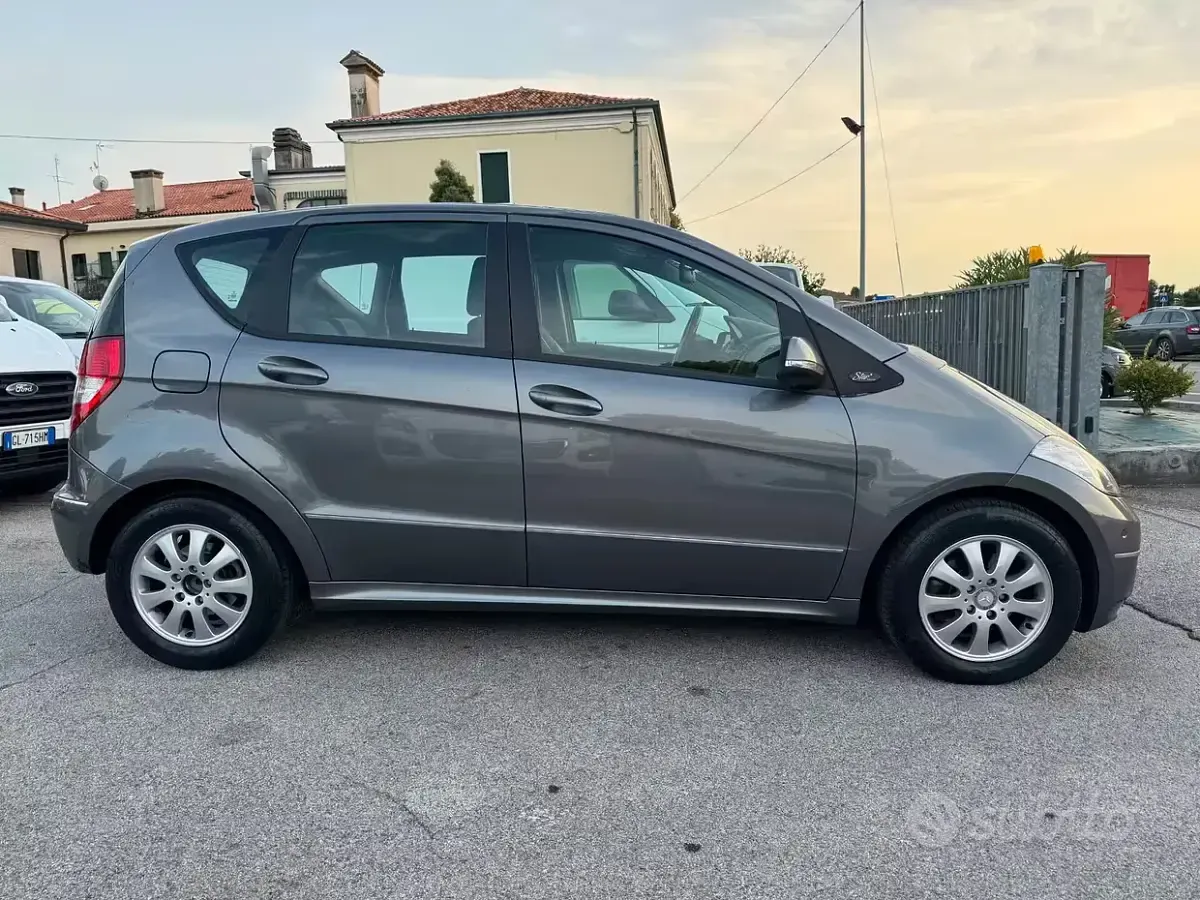 Usata Mercedes A160 Edition 95 CV (69 kW) 2009 Grigio Berlina