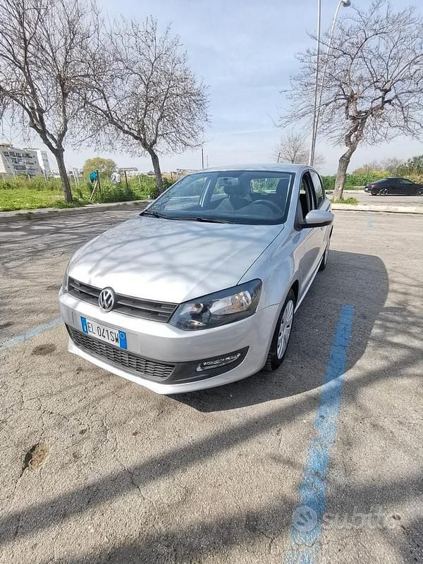 Usata VW Polo Trendline 60 CV (44 kW) 2012 Grigio Utilitaria