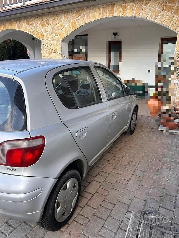 Usata Toyota Yaris 68 CV (50 kW) 2001 Berlina