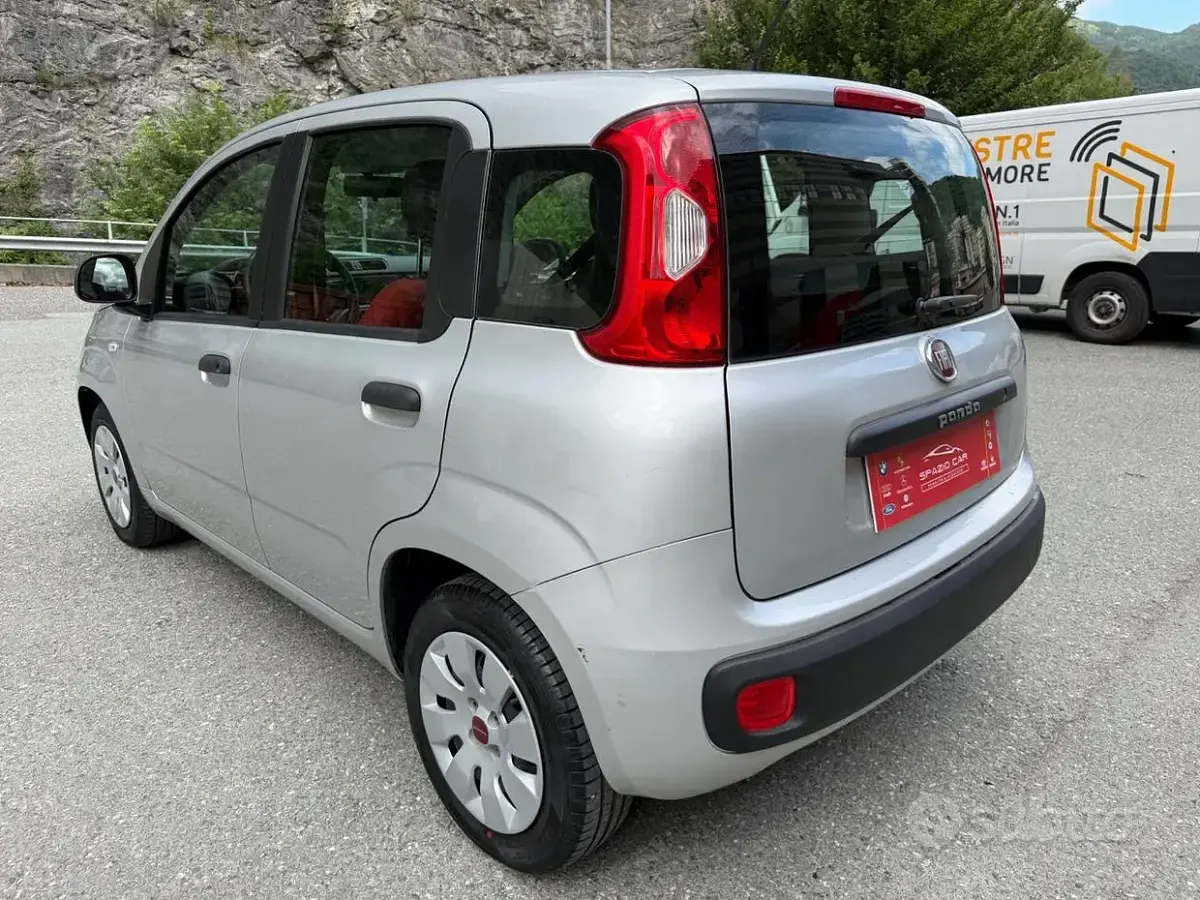 Usata Fiat Panda 69 CV (50 kW) 2019 Grigio Utilitaria