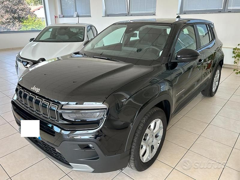 Usata Jeep Avenger Altitude 101 CV (74 kW) 2024 Nero SUV