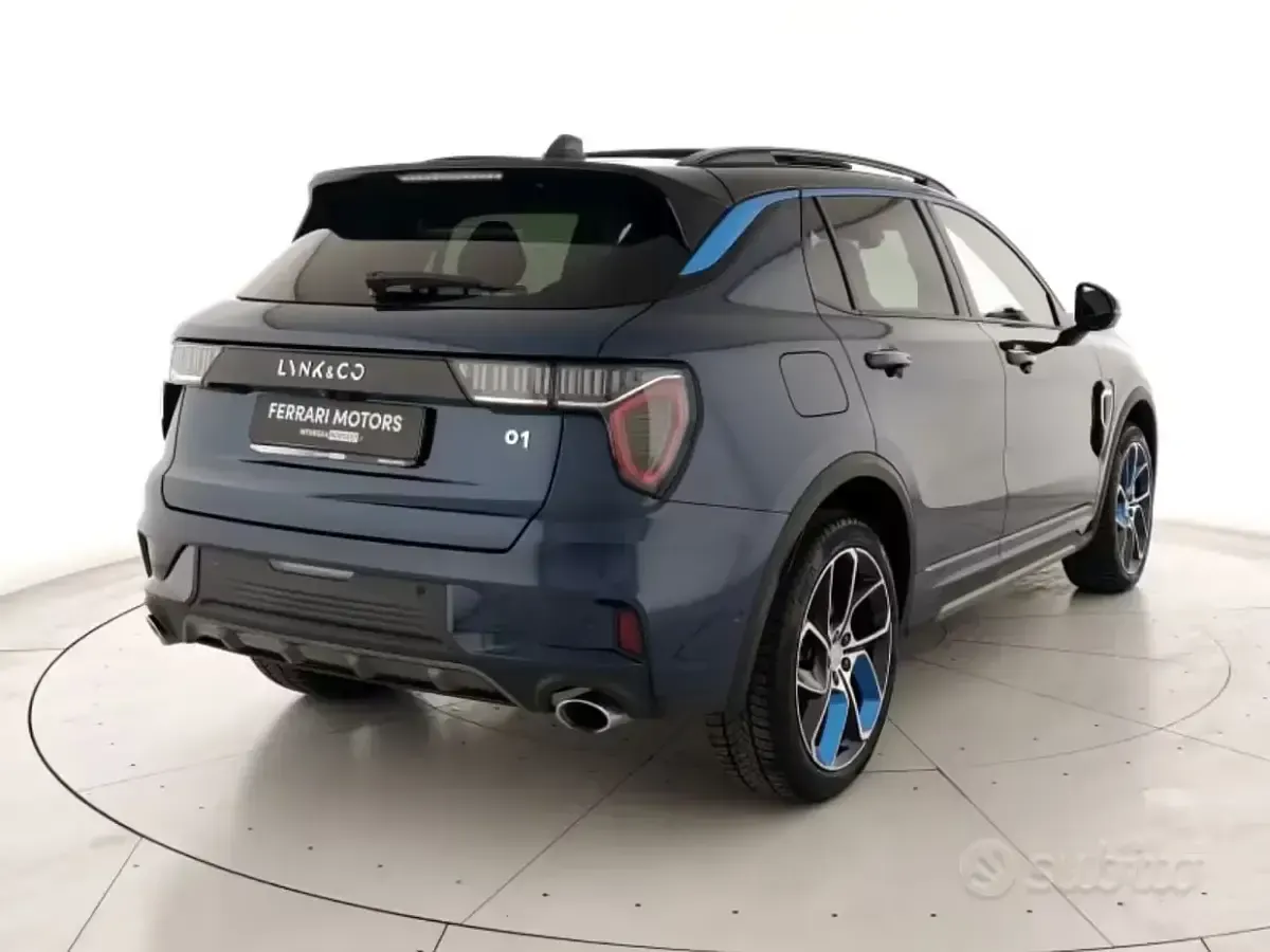 Usata Lynk & Co 01 179 CV (131 kW) 2023 Blu SUV