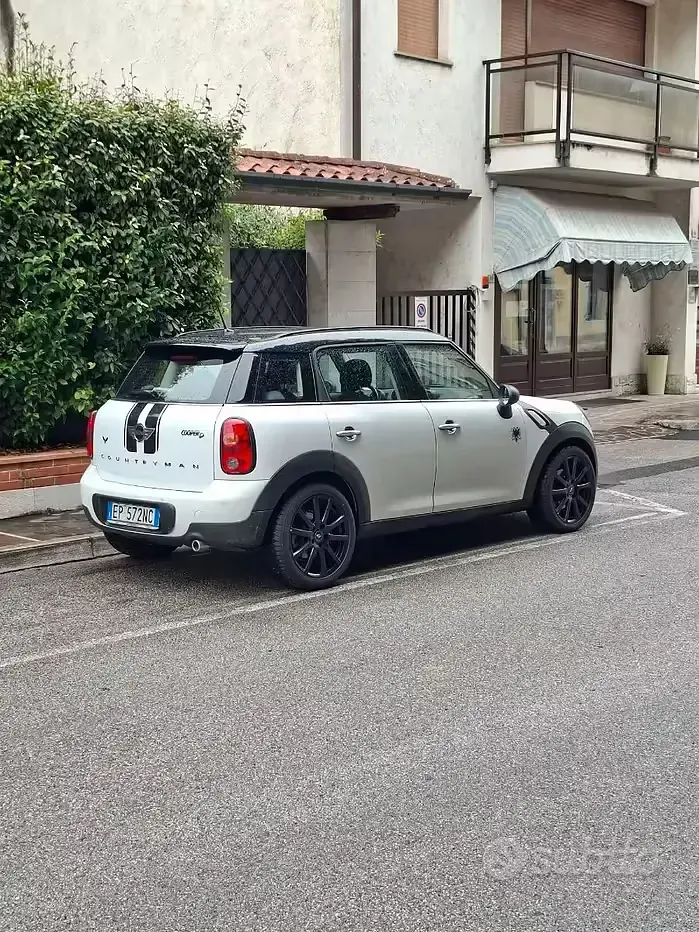 Usata Mini Cooper D 111 CV (81 kW) 2013 Bianco Utilitaria