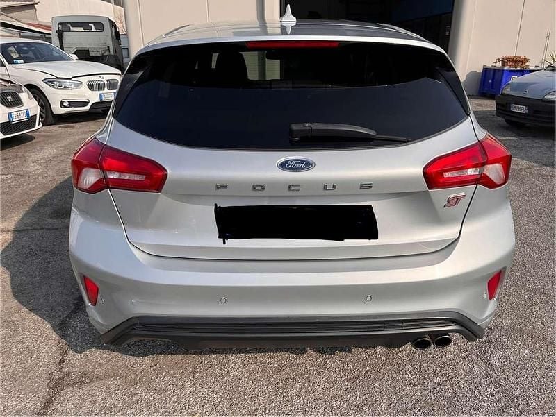Usata Ford Focus ST-Line 120 CV (88 kW) 2019 Grigio Berlina