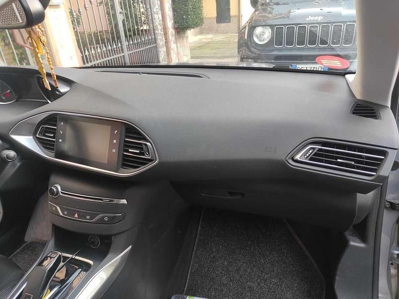 Usata Peugeot 308 Allure 131 CV (96 kW) 2020 Grigio Berlina