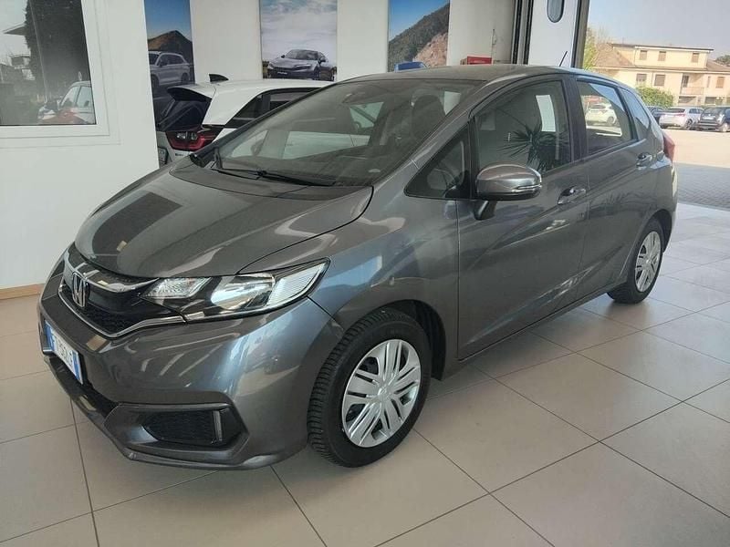 Usata Honda Jazz Trend 102 CV (75 kW) 2018 Polished metallic Utilitaria