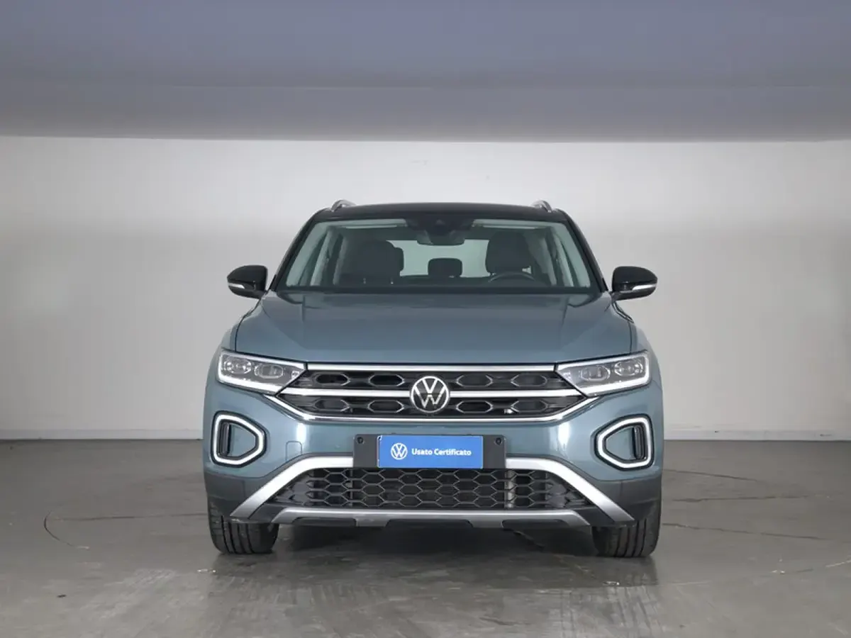 Usata VW T-Roc Style 116 CV (85 kW) 2025 Petroleum blue metallizzato nero SUV