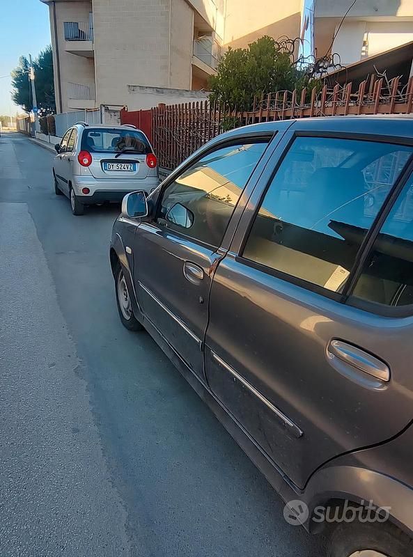 Usata Tata Indica 2011 Grigio Berlina