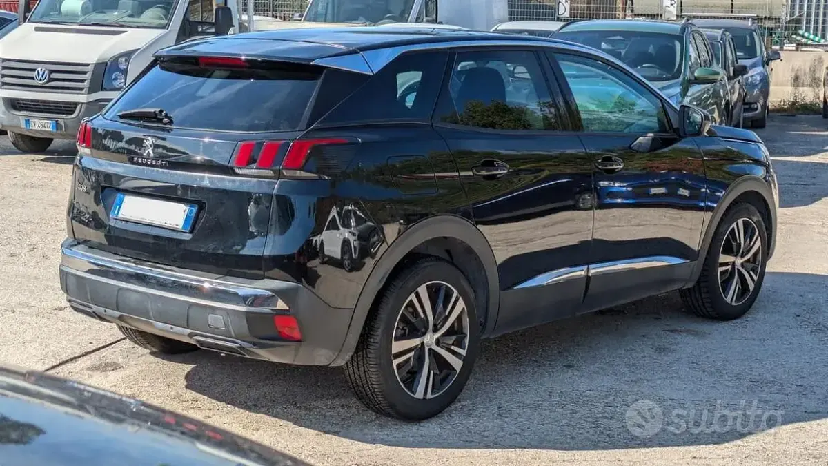 Usata Peugeot 3008 Allure 131 CV (96 kW) 2019 Nero SUV