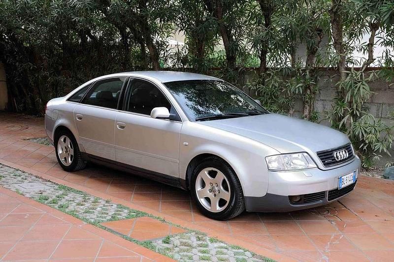 Usata Audi A6 Ambiente 179 CV (131 kW) 2000 Argento Berlina