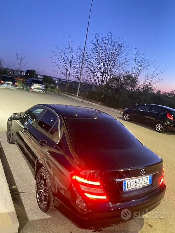 Usata Mercedes C200 2011 Nero Berlina
