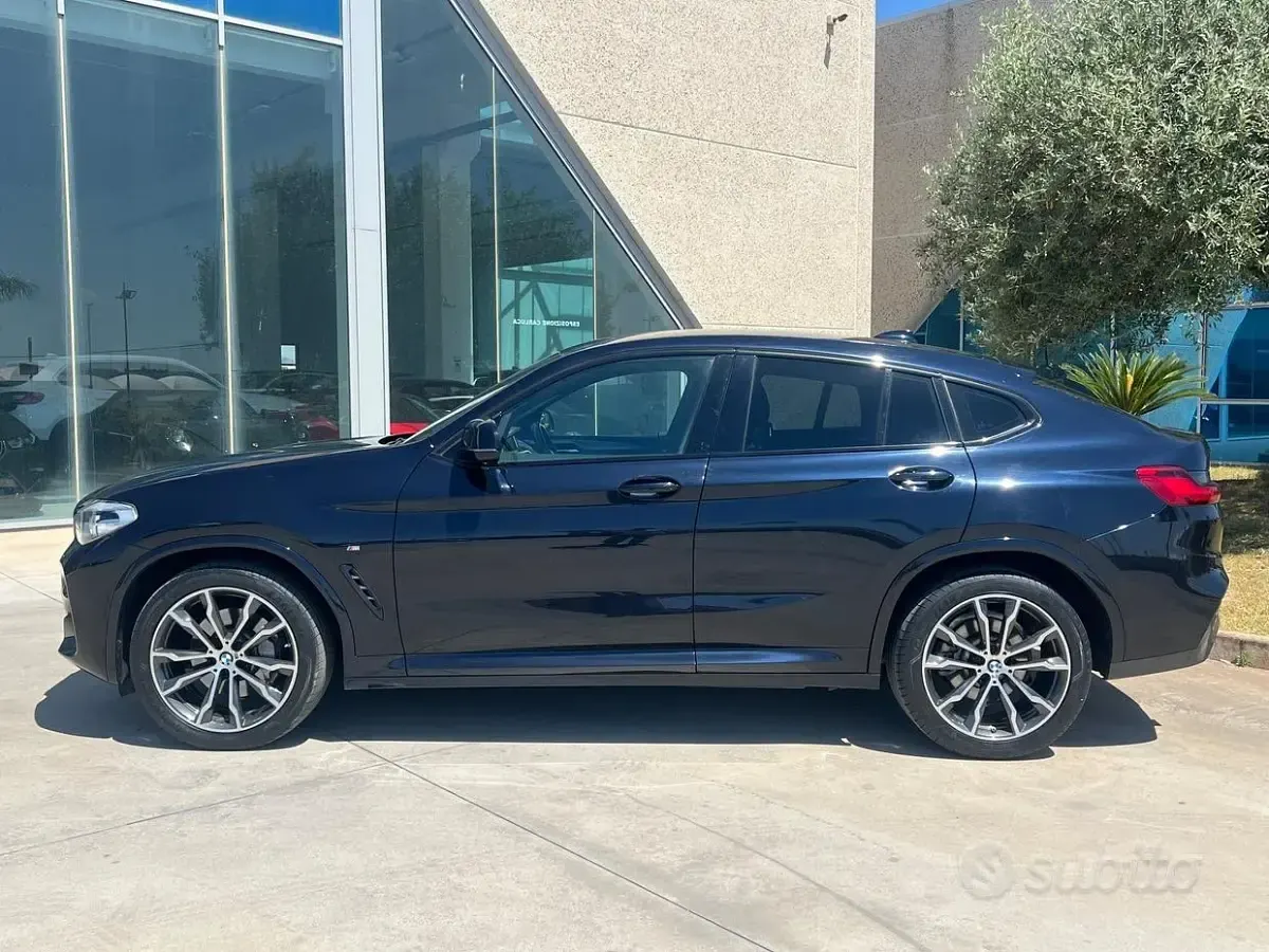 Usata BMW X4 M Sport 231 CV (169 kW) 2018 Bluazzurro SUV